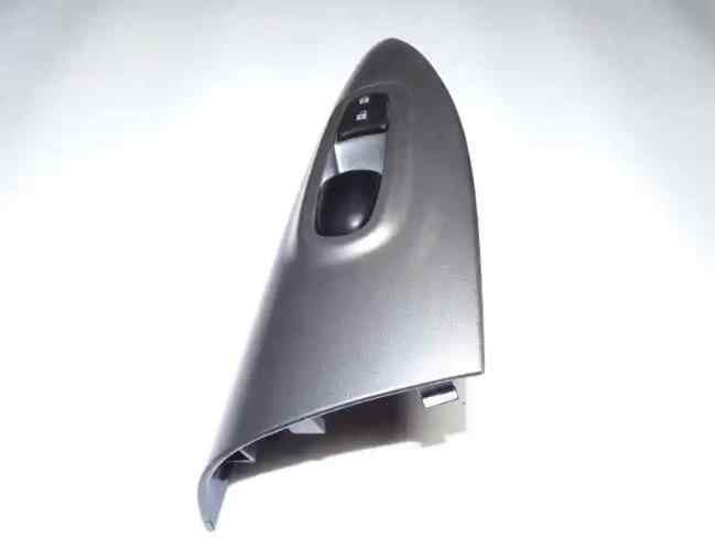 MANDO ELEVALUNAS DELANTERO DERECHO