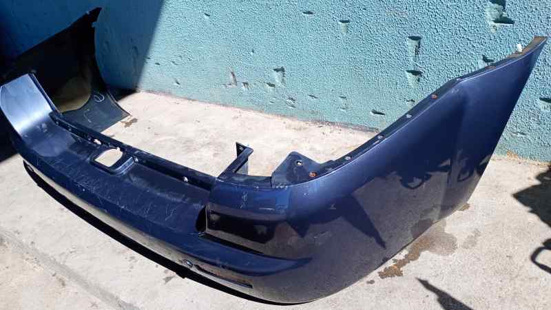 PARAGOLPES TRASERO