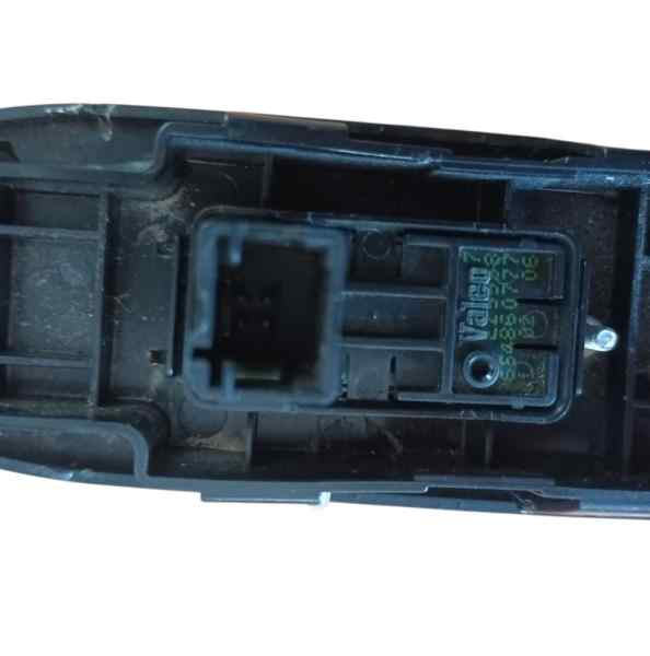 MANDO ELEVALUNAS DELANTERO DERECHO