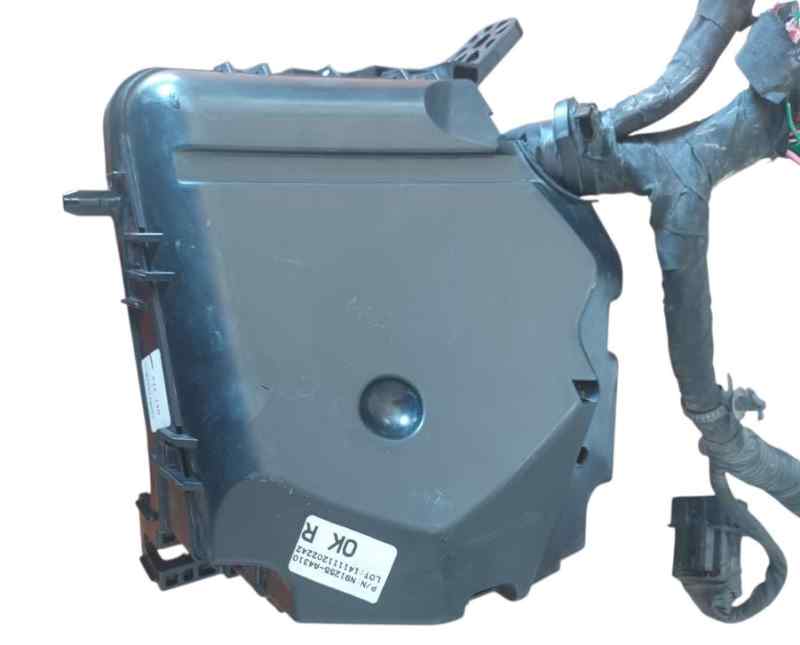 CAJA RELES / FUSIBLES