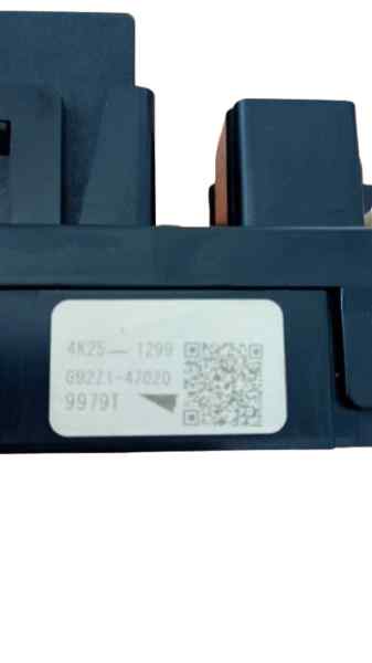 CAJA RELES / FUSIBLES