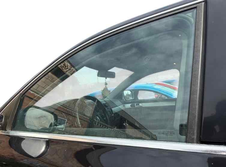 LUNA DELANTERA IZQUIERDA