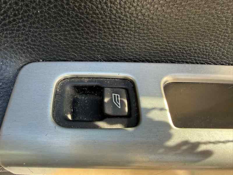 MANDO ELEVALUNAS TRASERO DERECHO