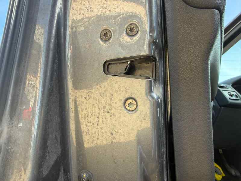 CERRADURA PUERTA DELANTERA IZQUIERDA 