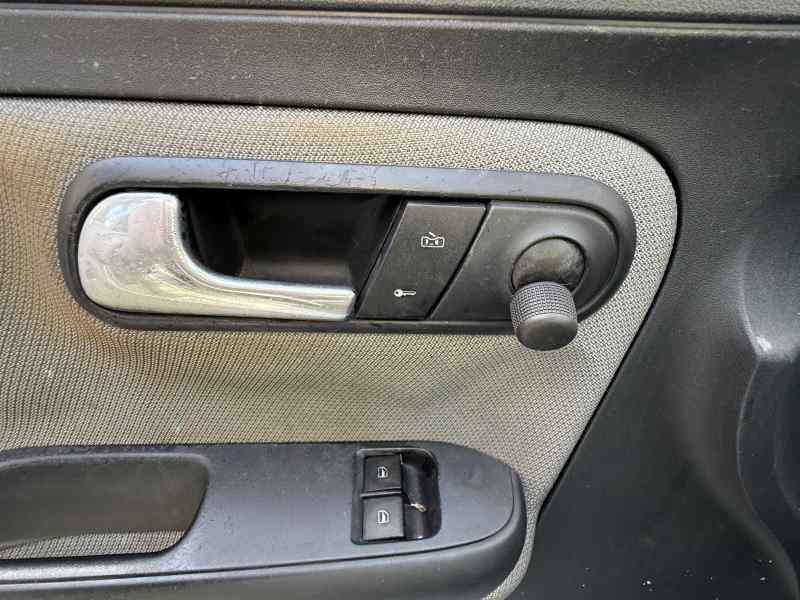 MANETA INTERIOR DELANTERA IZQUIERDA