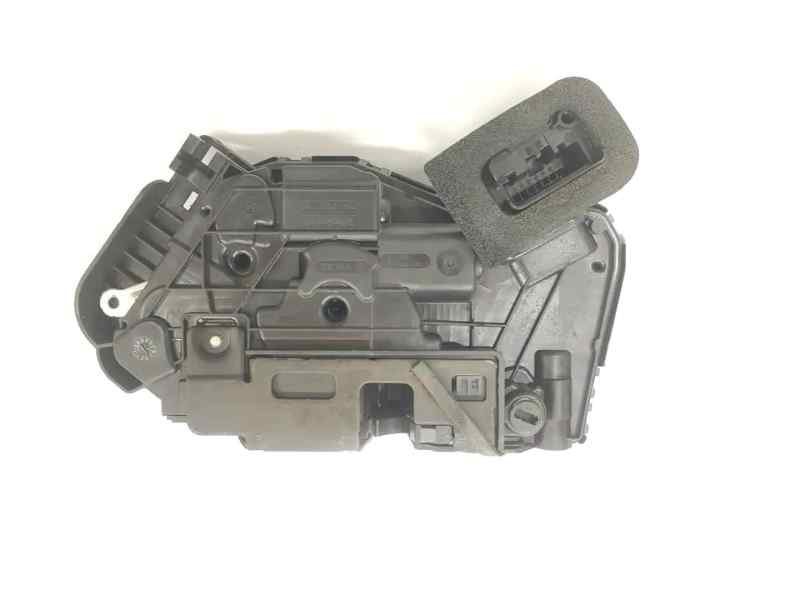 CERRADURA PUERTA TRASERA DERECHA 