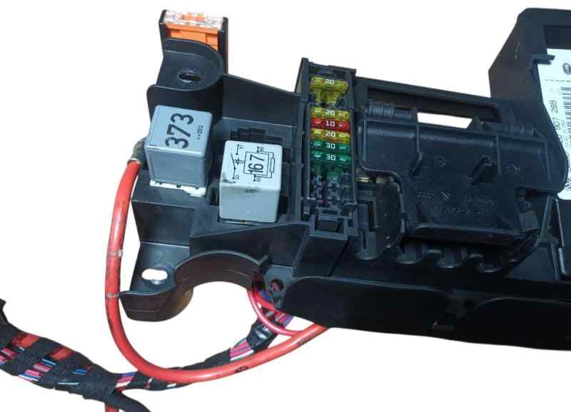 CAJA RELES / FUSIBLES