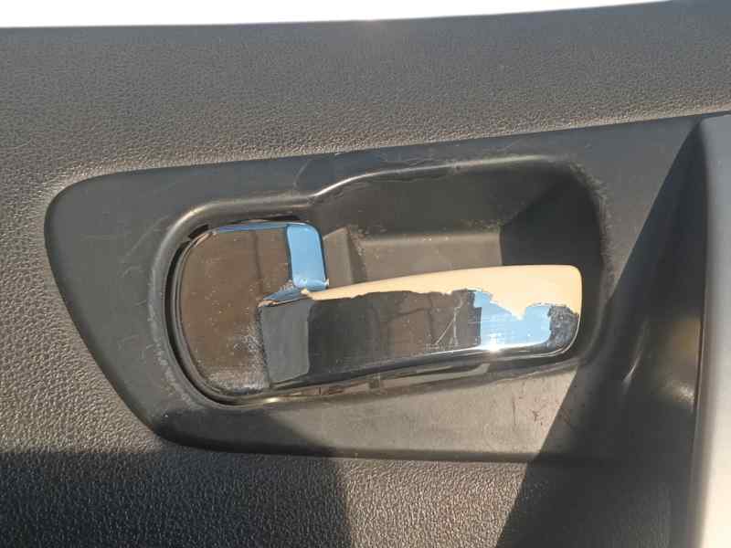 MANETA INTERIOR DELANTERA IZQUIERDA