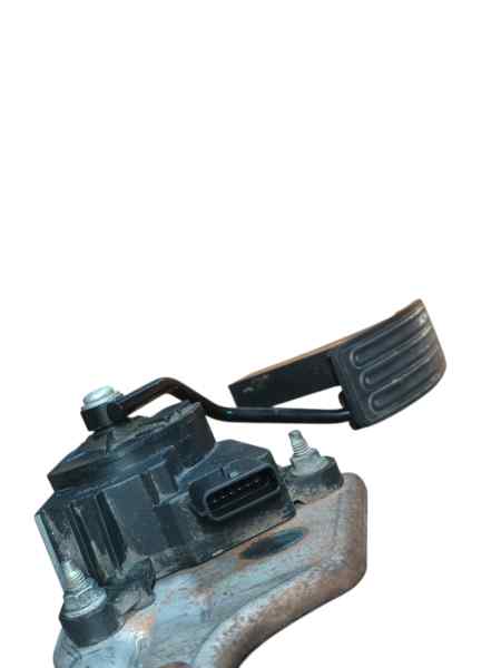 PEDAL ACELERADOR