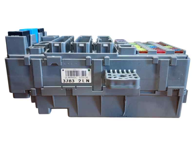 CAJA RELES  FUSIBLES