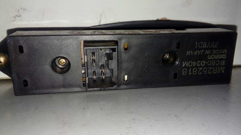 MANDO ELEVALUNAS DELANTERO DERECHO