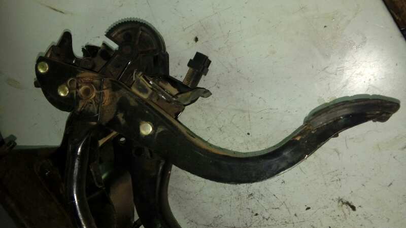 PEDAL EMBRAGUE