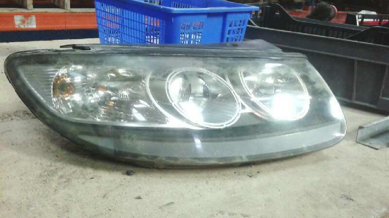 FARO DERECHO HYUNDAI SANTA FE (BM)