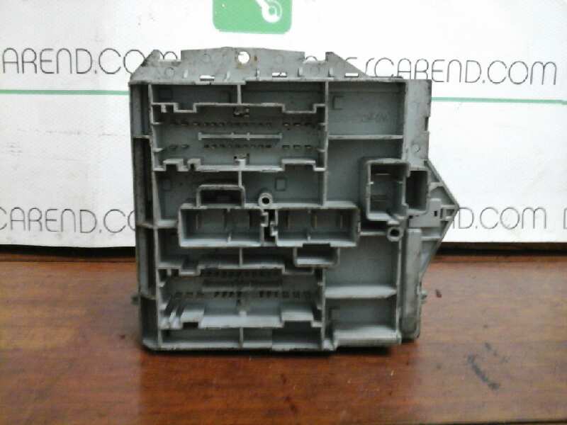 CAJA RELES - FUSIBLES