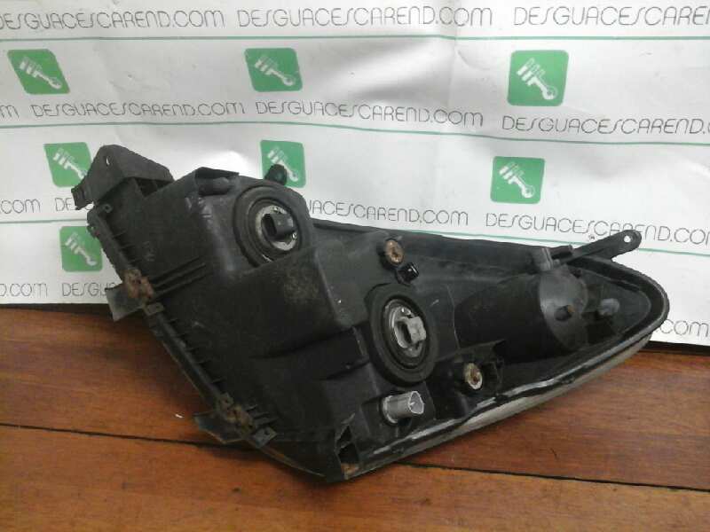 811100F090 FARO DERECHO TOYOTA VERSO