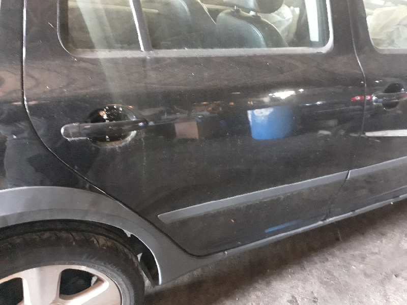 PUERTA TRASERA DERECHA