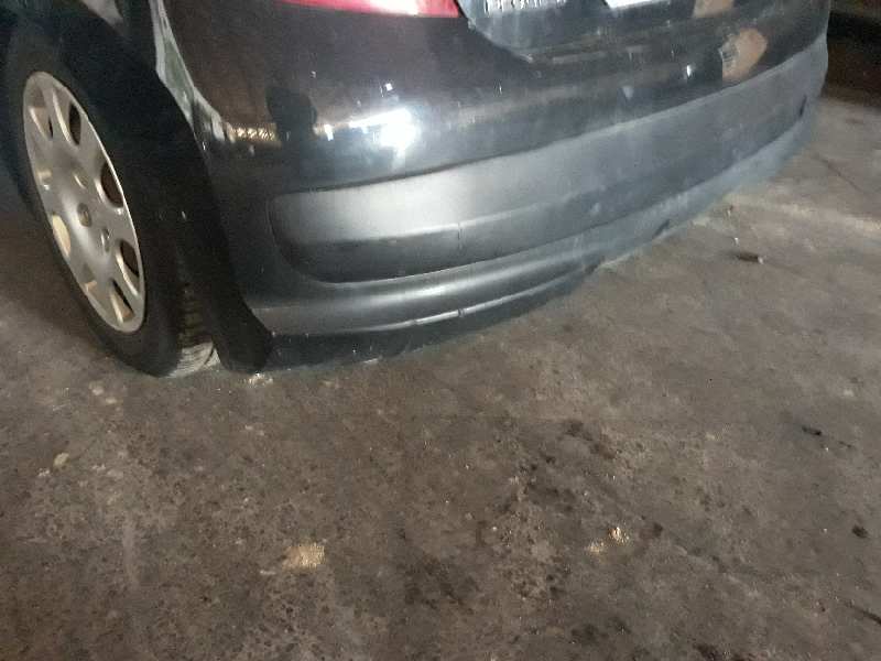 PARAGOLPES TRASERO