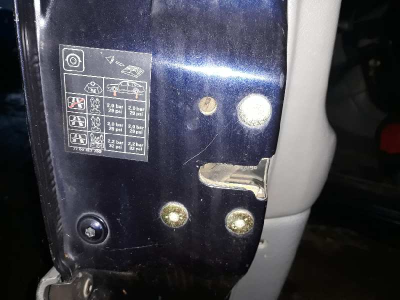 CERRADURA PUERTA DELANTERA IZQUIERDA 