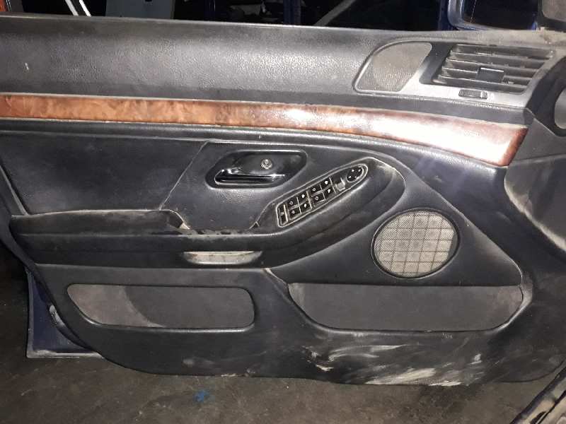 GUARNECIDO PUERTA DELANTERA IZQUIERDA