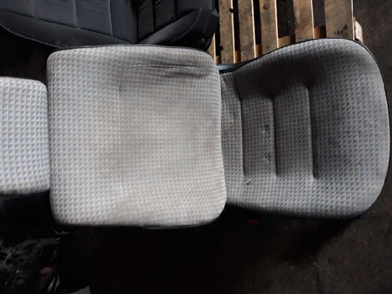 ASIENTO DELANTERO IZQUIERDO