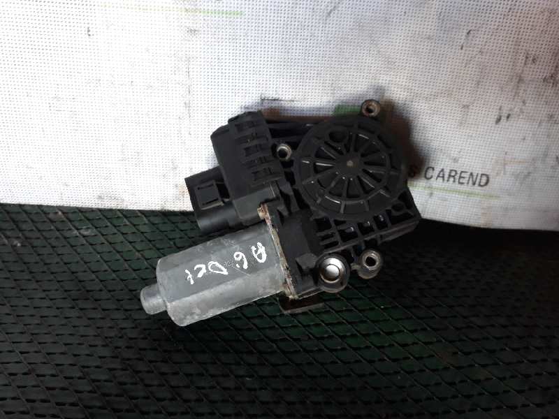 MOTOR ELEVALUNAS DELANTERO DERECHO