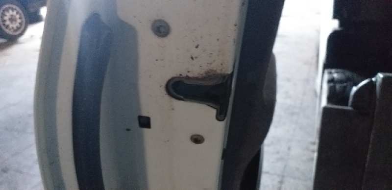 CERRADURA PUERTA TRASERA IZQUIERDA 