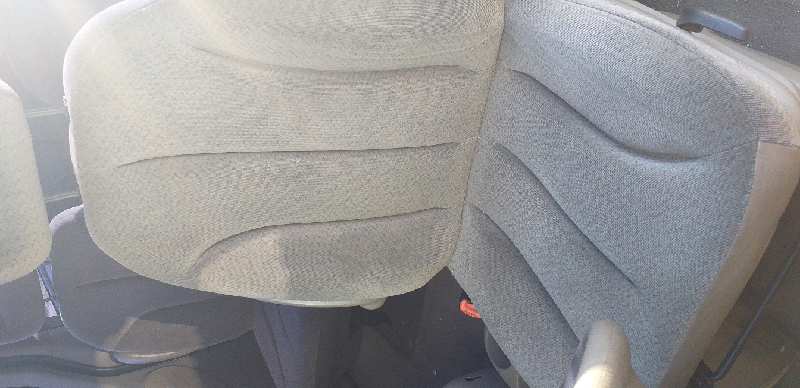 ASIENTO DELANTERO IZQUIERDO