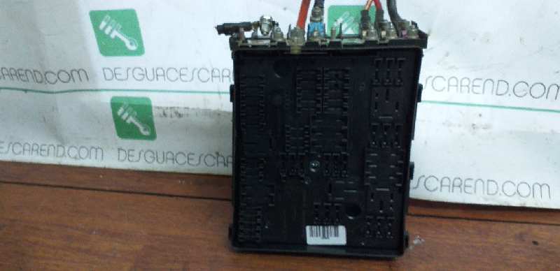 CAJA RELES - FUSIBLES