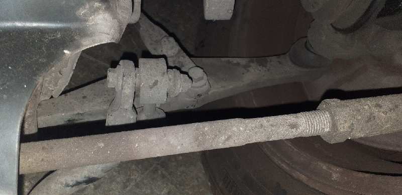 BRAZO SUSPENSION INFERIOR DELANTERO DERECHO