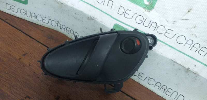 MANETA INTERIOR DELANTERA IZQUIERDA