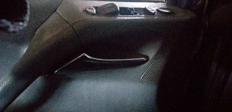 MANETA INTERIOR DELANTERA IZQUIERDA