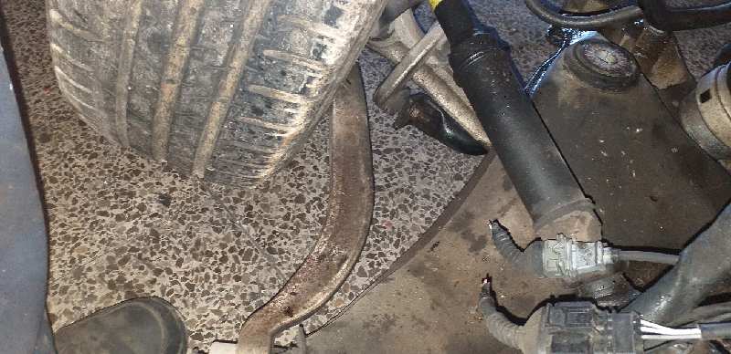 BRAZO SUSPENSION INFERIOR DELANTERO IZQUIERDO