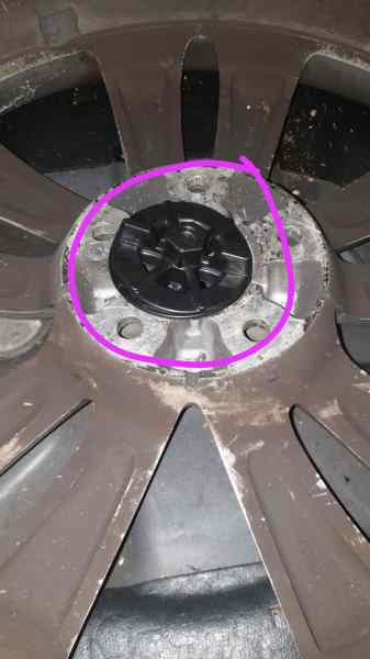 SOPORTE RUEDA RECAMBIO  HYUNDAI IX35