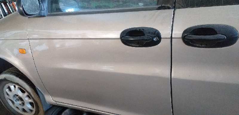 PUERTA DELANTERA IZQUIERDA