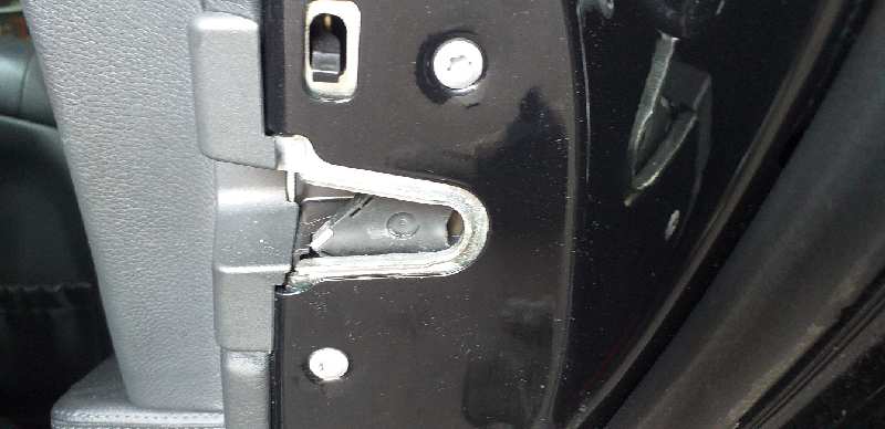 CERRADURA PUERTA TRASERA DERECHA 