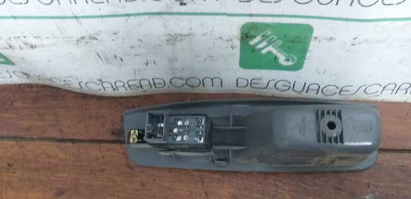 MANDO ELEVALUNAS DELANTERO DERECHO