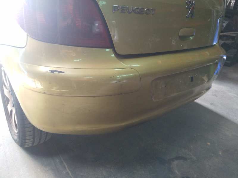 PARAGOLPES TRASERO