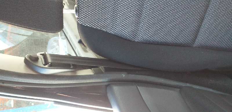 CINTURON SEGURIDAD TRASERO DERECHO