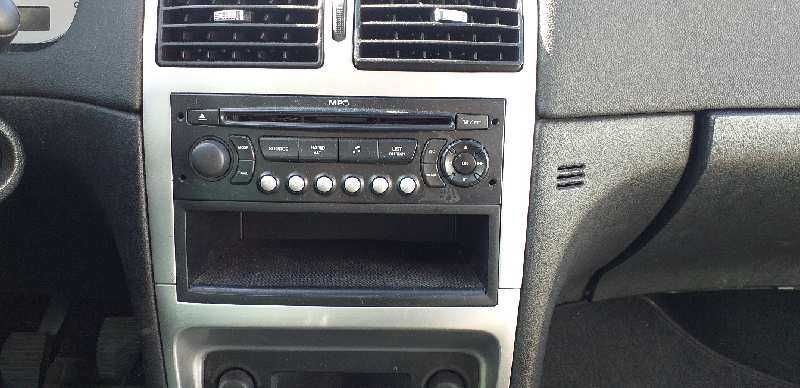 SISTEMA AUDIO - RADIO CD