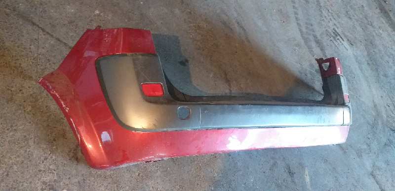 PARAGOLPES TRASERO