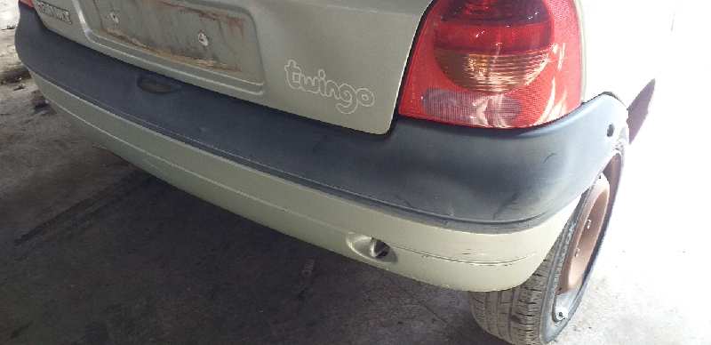 PARAGOLPES TRASERO