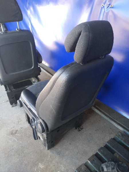 ASIENTO DELANTERO IZQUIERDO