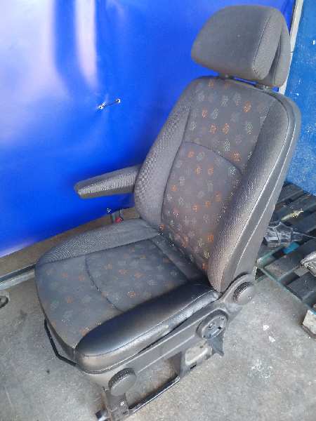 ASIENTO DELANTERO IZQUIERDO