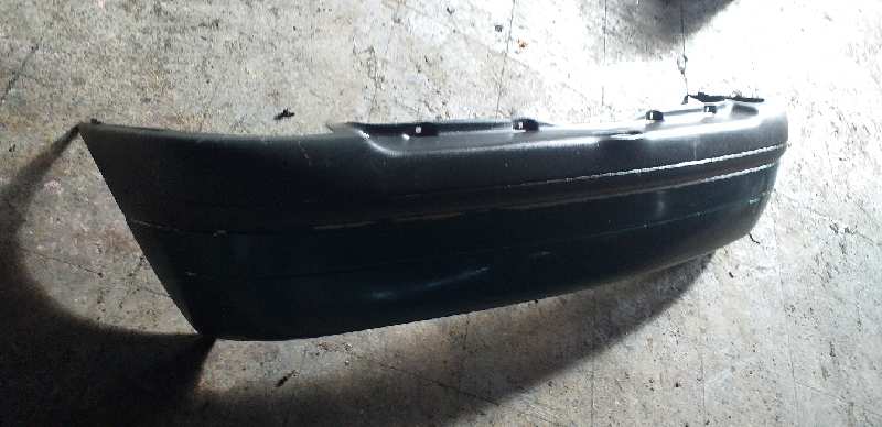 PARAGOLPES TRASERO