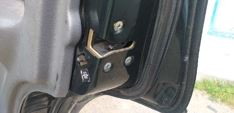 CERRADURA PUERTA TRASERA DERECHA 