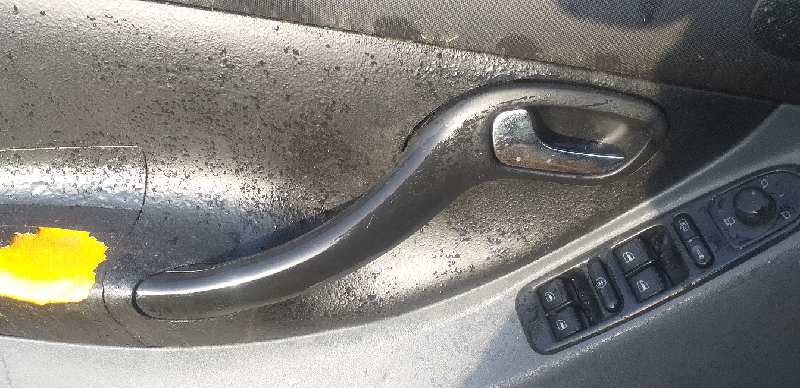 MANETA INTERIOR DELANTERA IZQUIERDA
