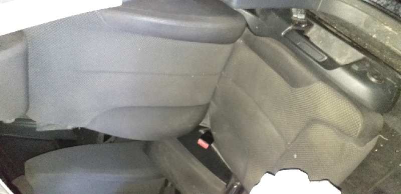 ASIENTO DELANTERO IZQUIERDO