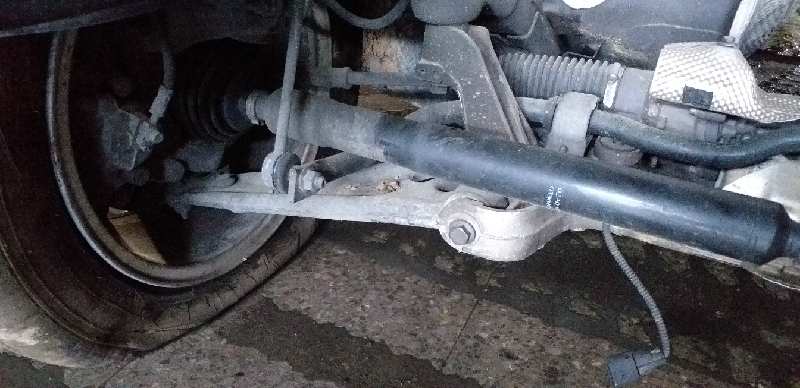 BRAZO SUSPENSION INFERIOR DELANTERO DERECHO