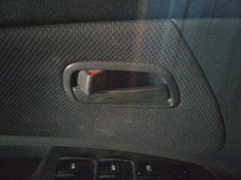 MANETA INTERIOR DELANTERA IZQUIERDA