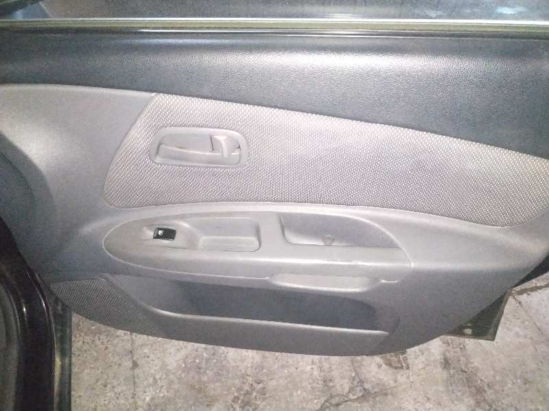 GUARNECIDO PUERTA DELANTERA DERECHA